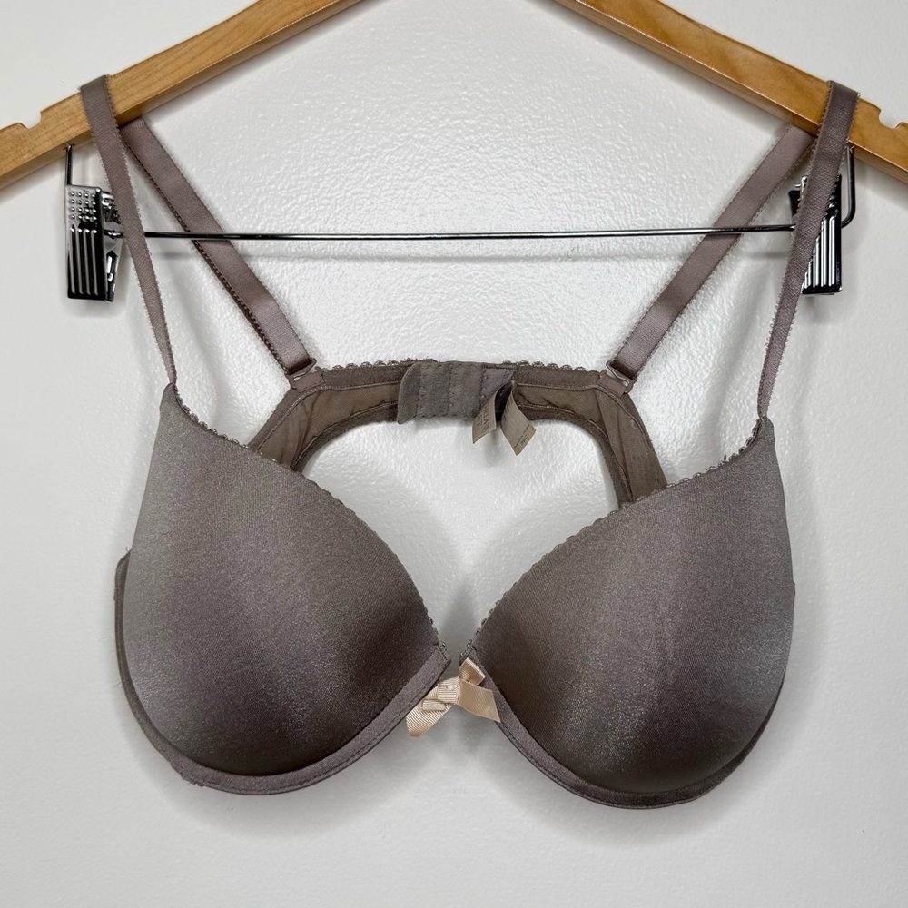 Victoria’s Secret Bra Size 36C Underwire lace sides